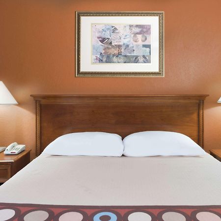 Super 8 By Wyndham Taylorville Il Εξωτερικό φωτογραφία