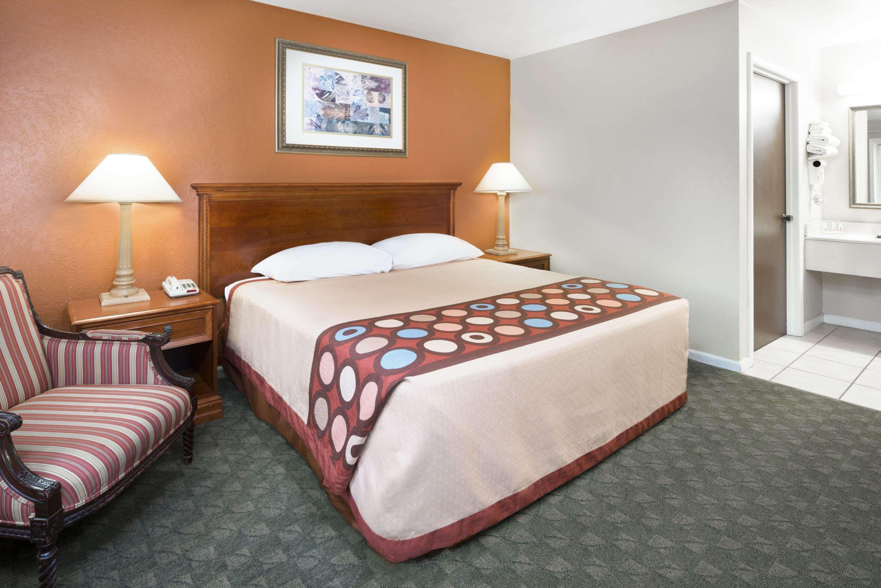 Super 8 By Wyndham Taylorville Il Εξωτερικό φωτογραφία