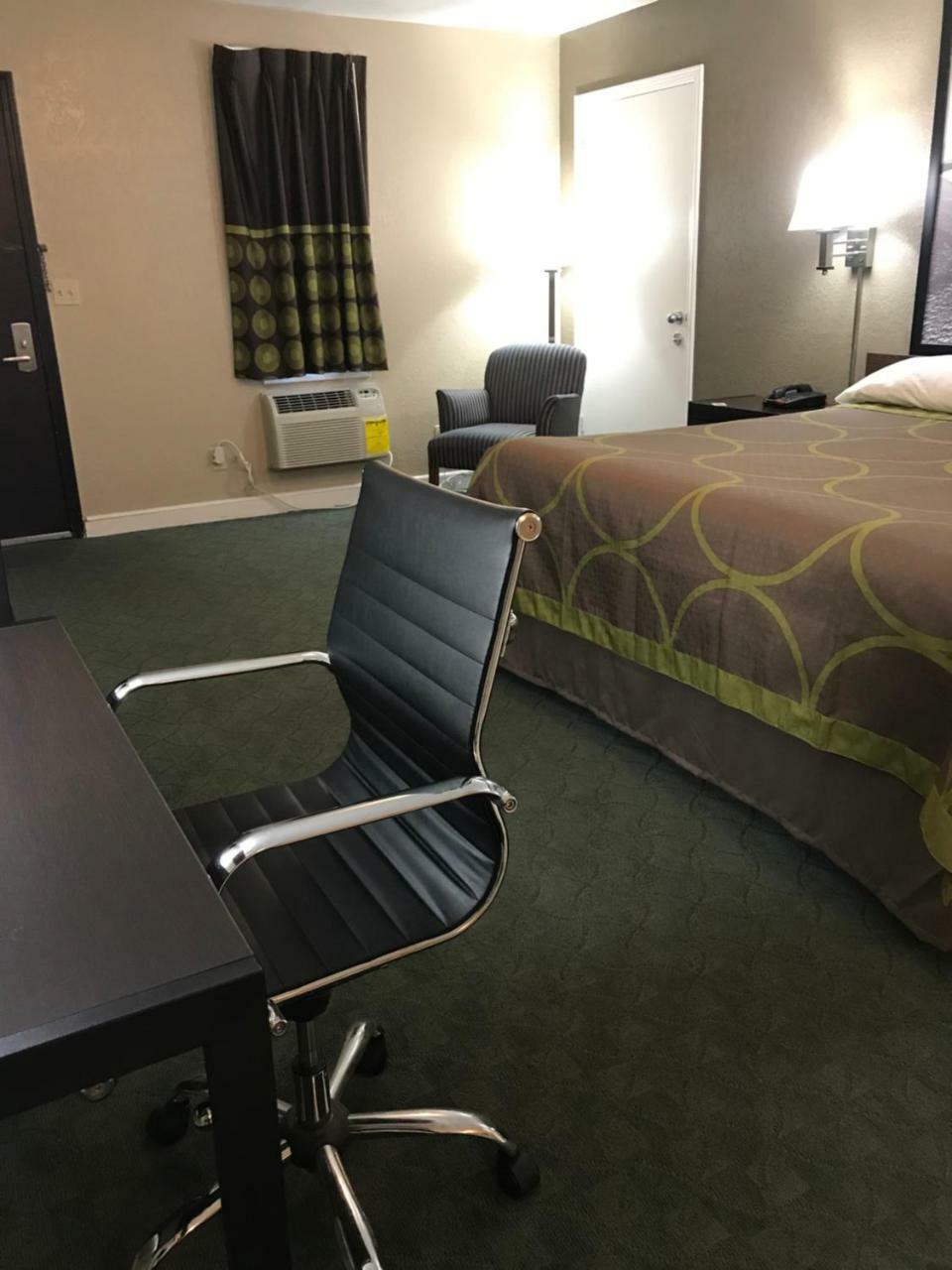 Super 8 By Wyndham Taylorville Il Εξωτερικό φωτογραφία